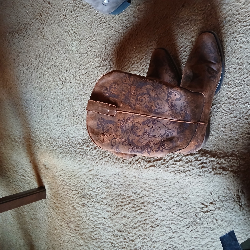 Brown Embroidered Cowboy Boots